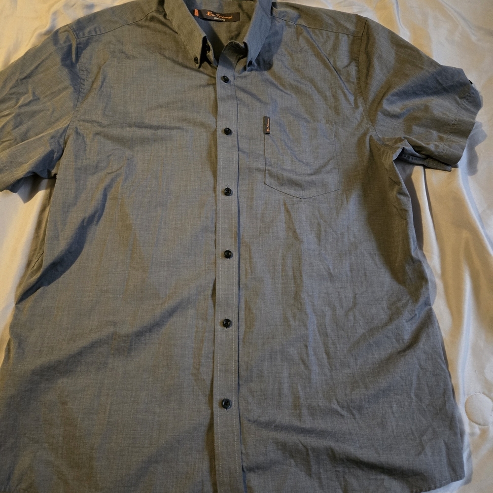 Men's Gray Short‎ Sleeve Shirt
